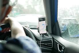 Panduan Praktis Menemukan SPBU Terdekat dengan Bantuan Aplikasi Navigasi di Smartphone